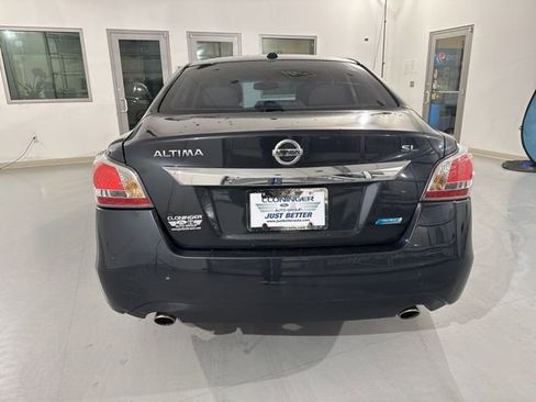 Used 2014 Nissan Altima 2.5 SL w/ Technology Package FWD image 9