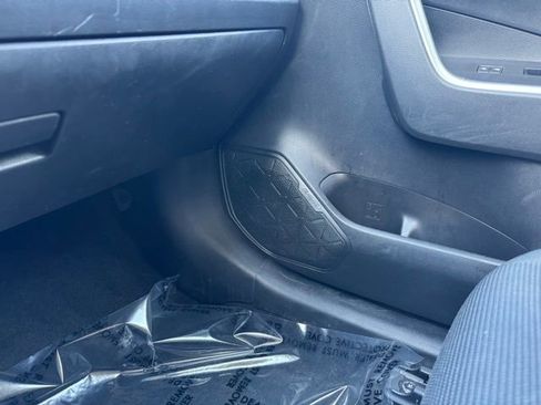 Used 2020 Toyota RAV4 LE AWD/4WD image 20
