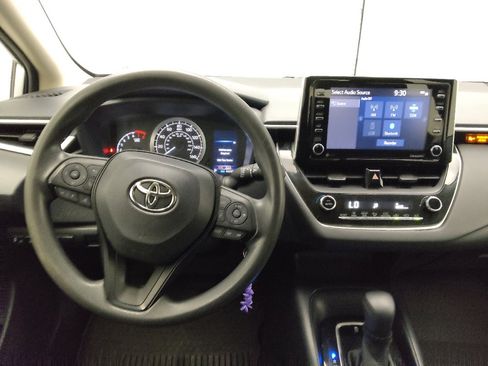 Used 2021 Toyota Corolla LE FWD image 22