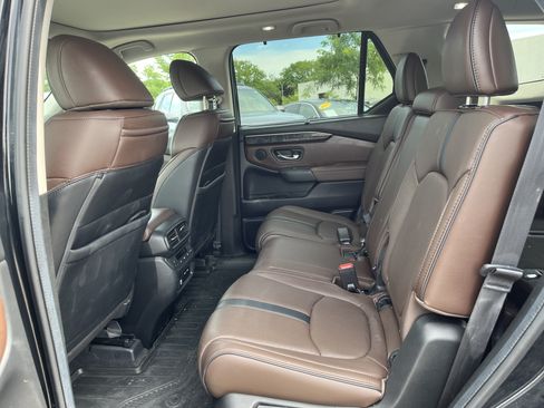 Used 2024 Honda Pilot Elite image 16