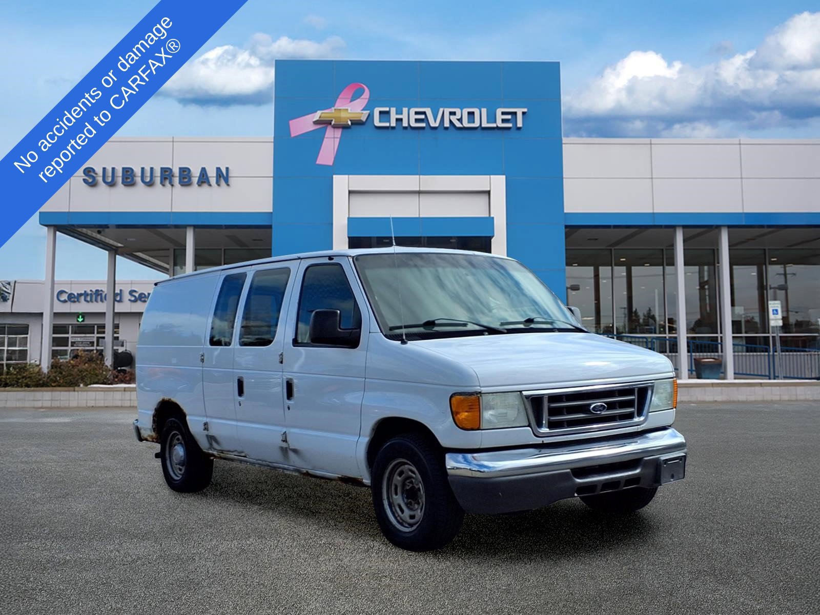 Used 2005 Ford E-150 and Econoline 150 RWD image 3