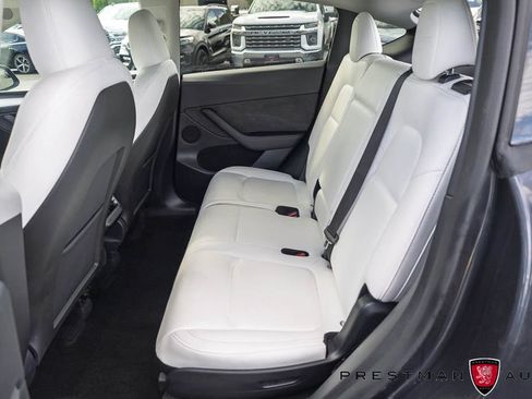 Used 2024 Tesla Model Y Long Range AWD/4WD image 33