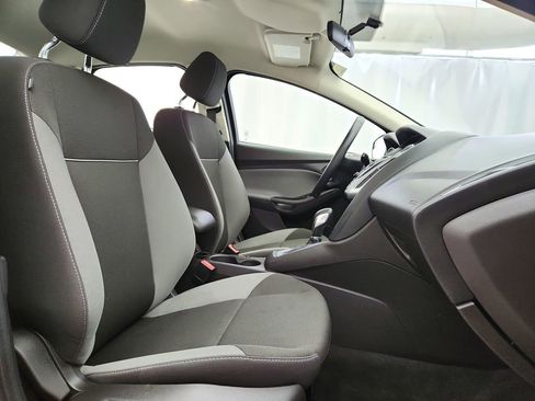 Used 2012 Ford Focus SE FWD image 22