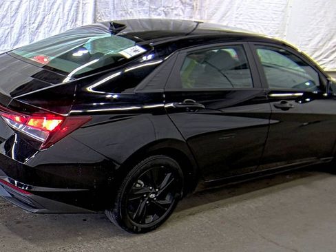 Used 2023 Hyundai Elantra SEL FWD image 4