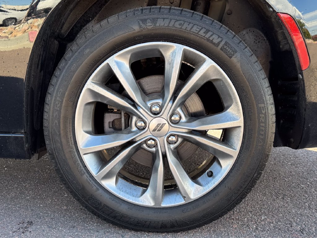 Used 2020 Dodge Charger SXT AWD/4WD image 11