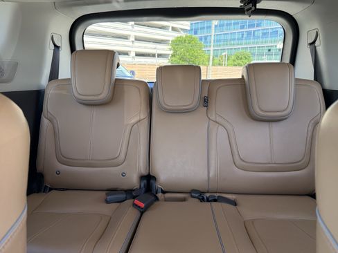 Certified 2025 INFINITI QX80 Sensory image 17