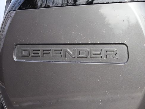 New 2026 Land Rover Defender 110 S AWD/4WD image 8