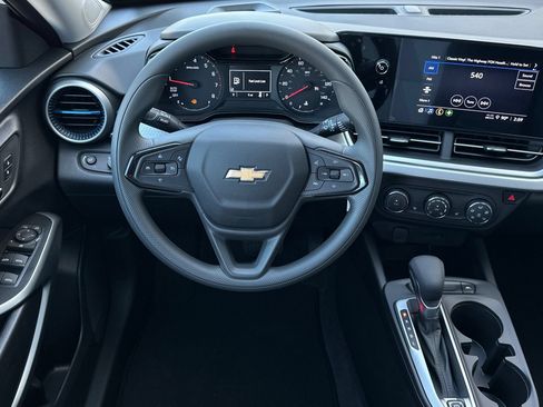 New 2026 Chevrolet Trax LS w/ LS Convenience Package FWD image 14
