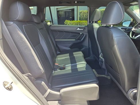 Used 2022 Volkswagen Tiguan SE R-Line FWD image 20