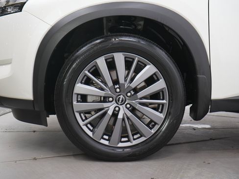 Used 2023 Nissan Pathfinder SL w/ SL Premium Package AWD/4WD image 31