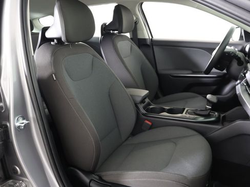 Used 2025 Kia K4 LXS image 27