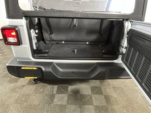 Used 2024 Jeep Wrangler Sport AWD/4WD image 25