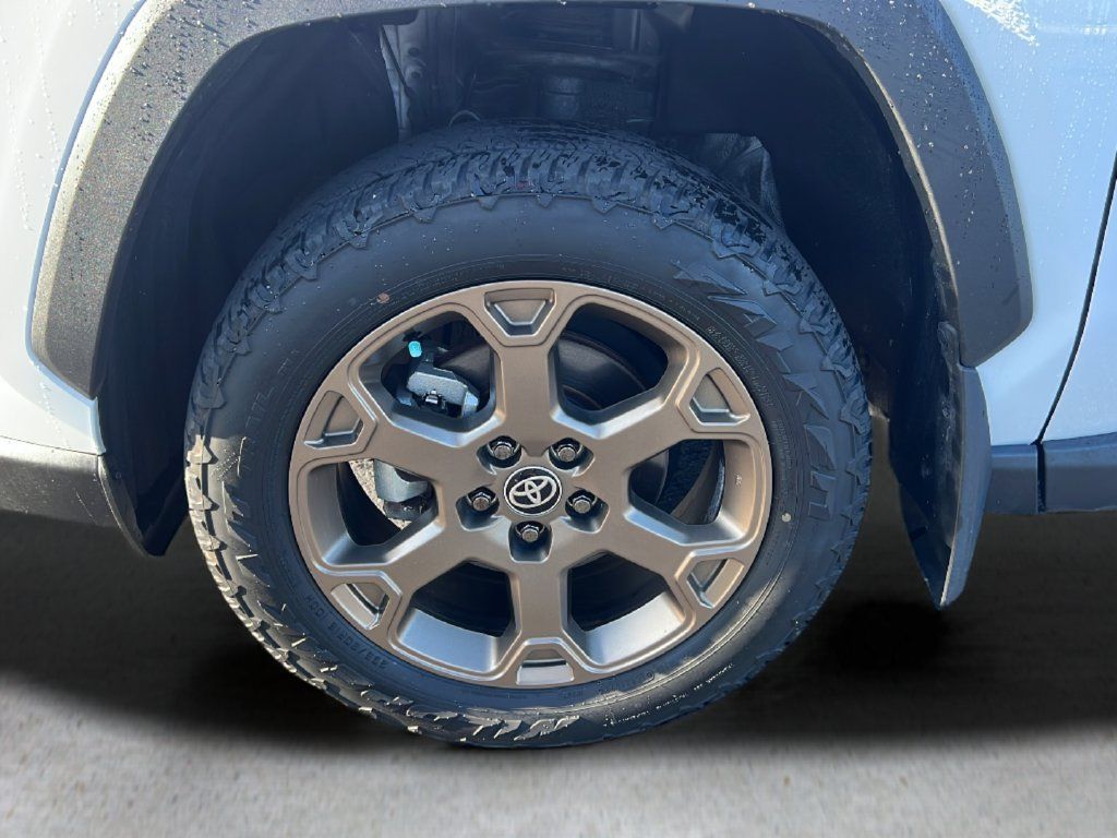 Certified 2023 Toyota RAV4 AWD Hybrid image 9