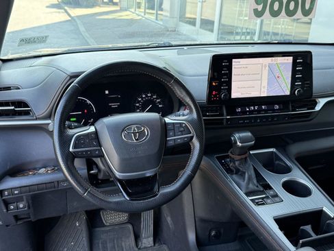 Used 2021 Toyota Sienna XSE FWD image 14