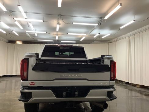 Used 2023 GMC Sierra 2500 Denali w/ Denali Ultimate Package image 8