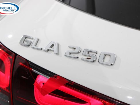 Used 2021 Mercedes-Benz GLA 250 image 11