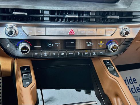 Used 2025 Kia Telluride SX X-Line AWD/4WD image 16