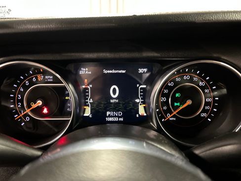 Used 2020 Jeep Gladiator Overland w/ Popular Equipment Package image 16