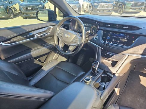 Used 2021 Cadillac XT5 Premium Luxury image 10