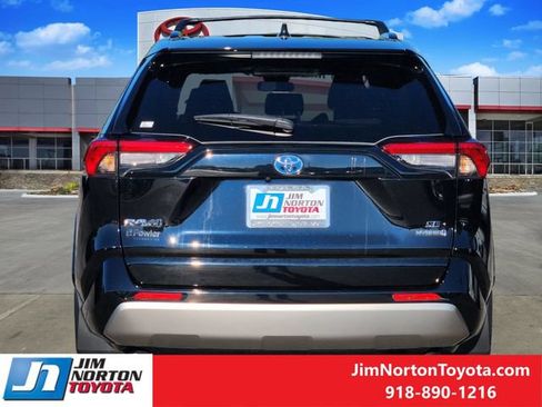 Used 2023 Toyota RAV4 SE AWD/4WD image 6