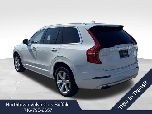 Used 2021 Volvo XC90 T6 Momentum AWD/4WD image 3