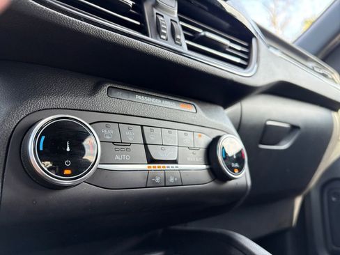 Used 2025 Ford Escape ST-Line image 26