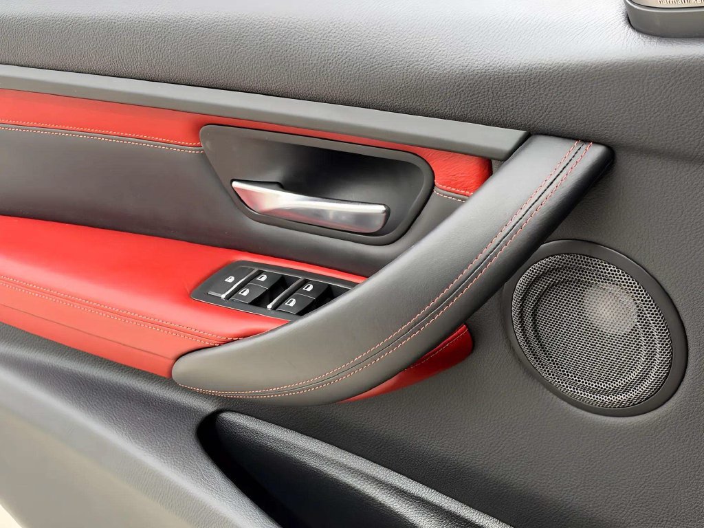 Used 2018 BMW M3 RWD image 23