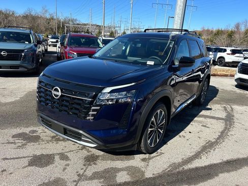 New 2026 Nissan Pathfinder Platinum AWD/4WD image 3
