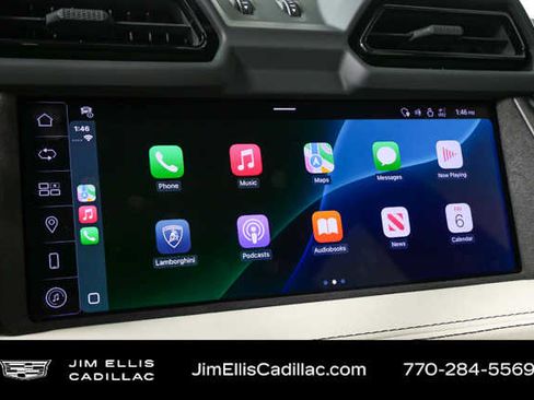 Used 2025 Lamborghini Urus SE image 17