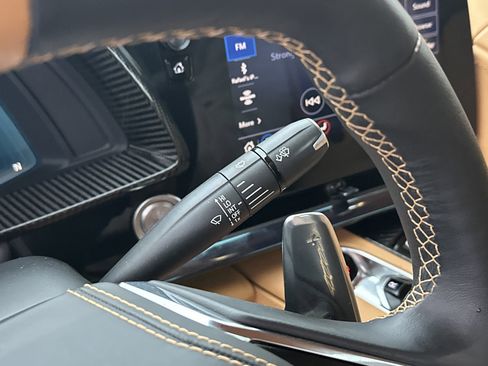 Used 2023 Chevrolet Corvette Stingray Premium Conv w/ Z51 Performance Package image 18