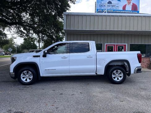 Used 2023 GMC Sierra 1500 SLE RWD image 5