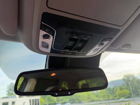 Used 2016 Honda Pilot Elite image 46