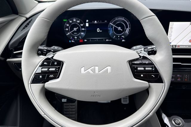 New 2026 Kia Niro Wave w/ Wave Preserve Package FWD image 29