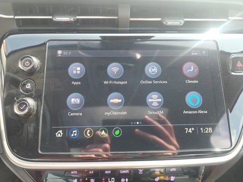 Used 2022 Chevrolet Bolt EUV Premier w/ Sun & Sound Package image 18