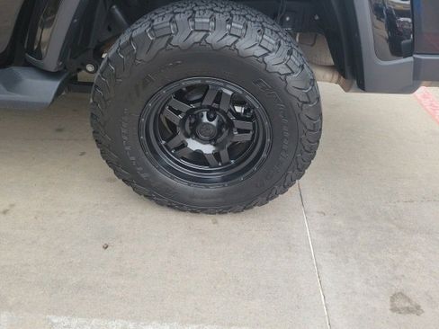 Used 2021 Jeep Gladiator Overland image 6