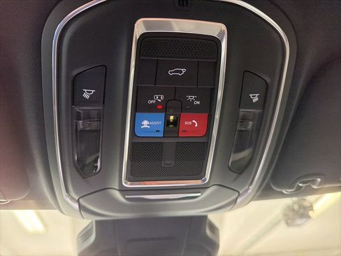 New 2026 Jeep Cherokee Limited AWD/4WD image 19