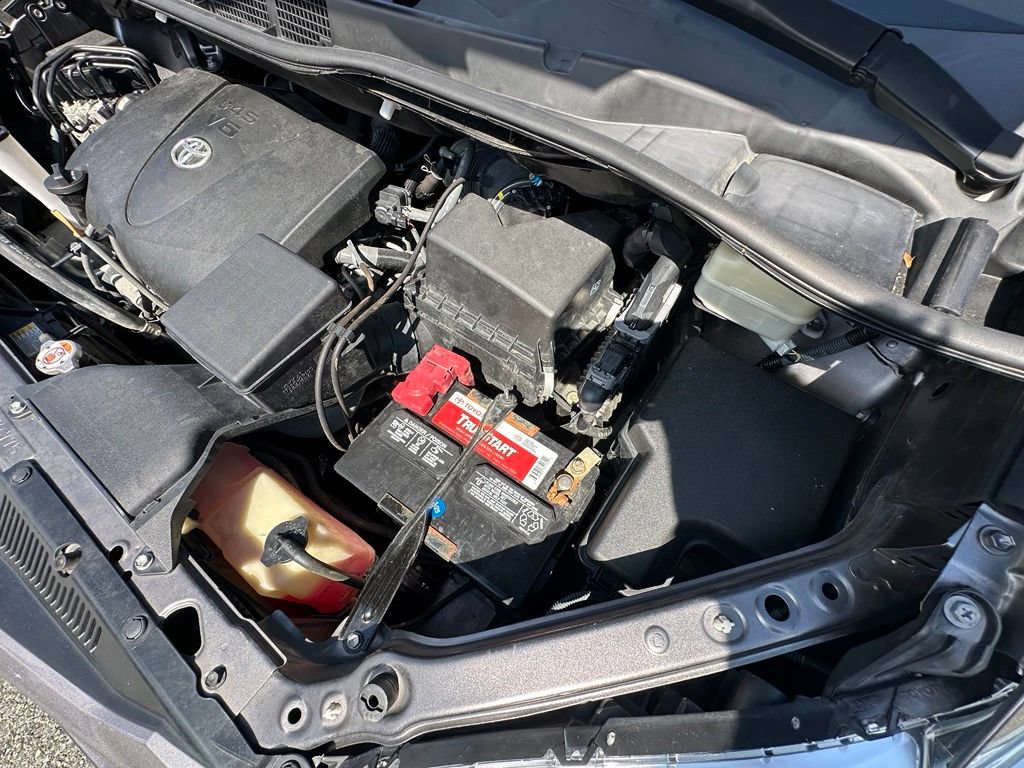 Used 2017 Toyota Sienna XLE FWD image 39