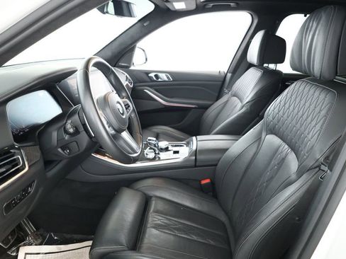 Used 2022 BMW X5 M50i w/ Executive Package image 19
