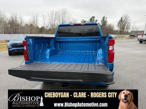 Used 2023 Chevrolet Silverado 1500 Custom AWD/4WD image 33