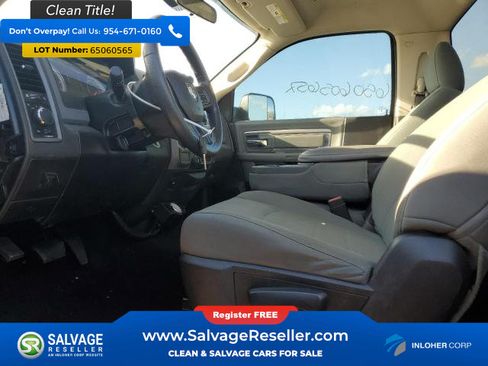 Used 2018 RAM 3500 Tradesman w/ Chrome Appearance Group AWD/4WD image 9