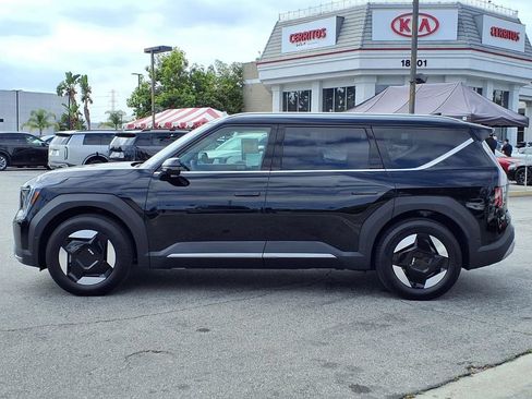 Used 2026 Kia EV9 Wind AWD/4WD image 2