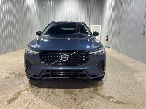 Used 2023 Volvo XC60 B6 Ultimate w/ Climate Package image 10