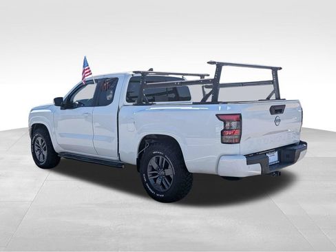 Used 2025 Nissan Frontier SV RWD image 7