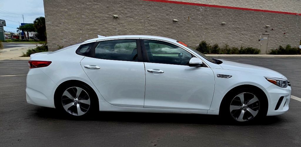 Used 2019 Kia Optima S FWD image 4