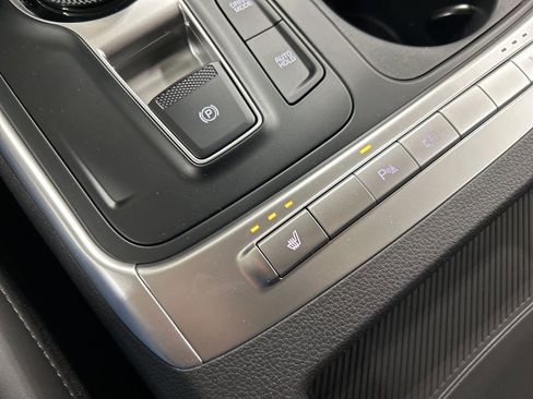 New 2026 Kia Carnival LXS image 21