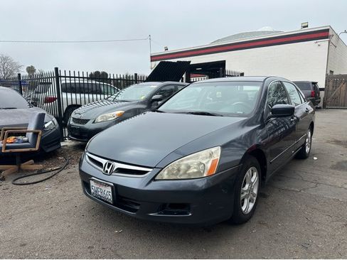 Used 2007 Honda Accord SE image 1