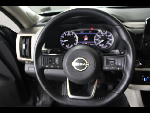 Used 2022 Nissan Pathfinder Platinum AWD/4WD image 21