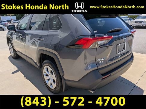 Used 2024 Toyota RAV4 LE FWD image 5