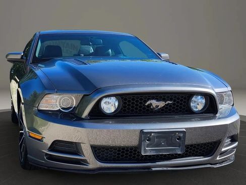 Used 2014 Ford Mustang GT Premium w/ Equipment Group 401A RWD image 4