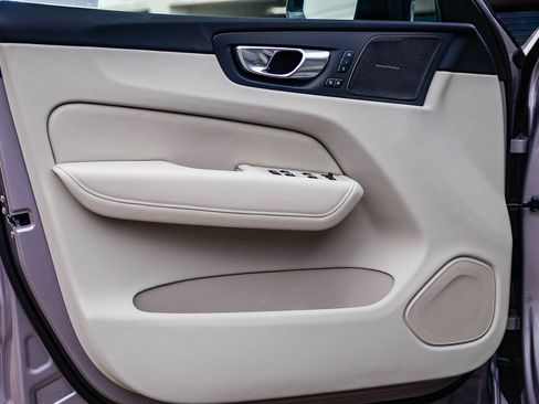 New 2026 Volvo XC60 B5 Ultra image 21